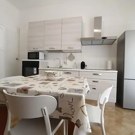 Apartment Marinella House *
